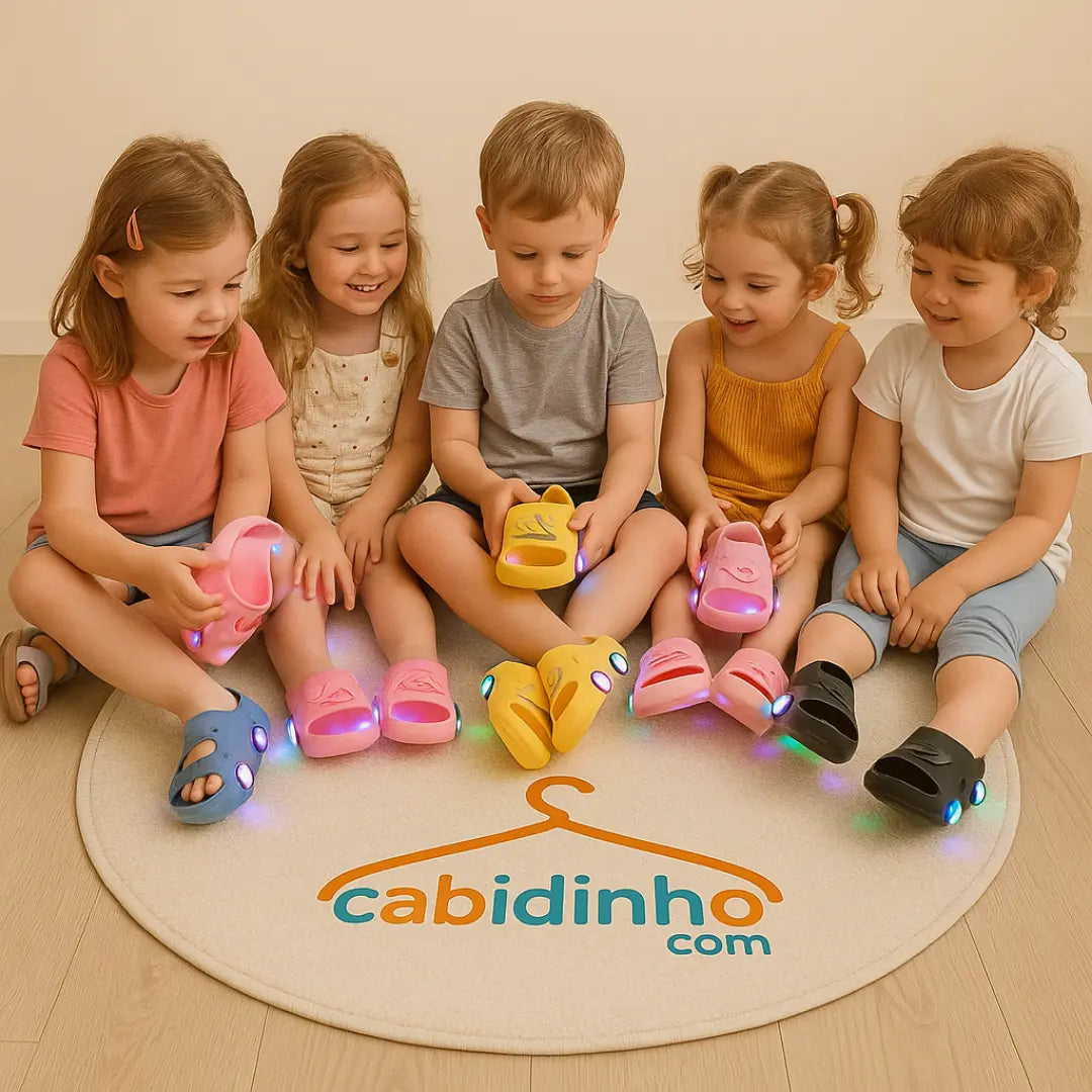 Chinelos Infantis Carro com Luz LED Conforto Diversão - Styleboy