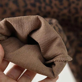 Macacão de Veludo Estampa Leopardo - Leona